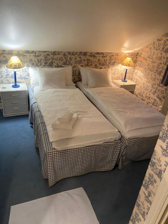 Apertins Hotell Kil Bagian luar foto